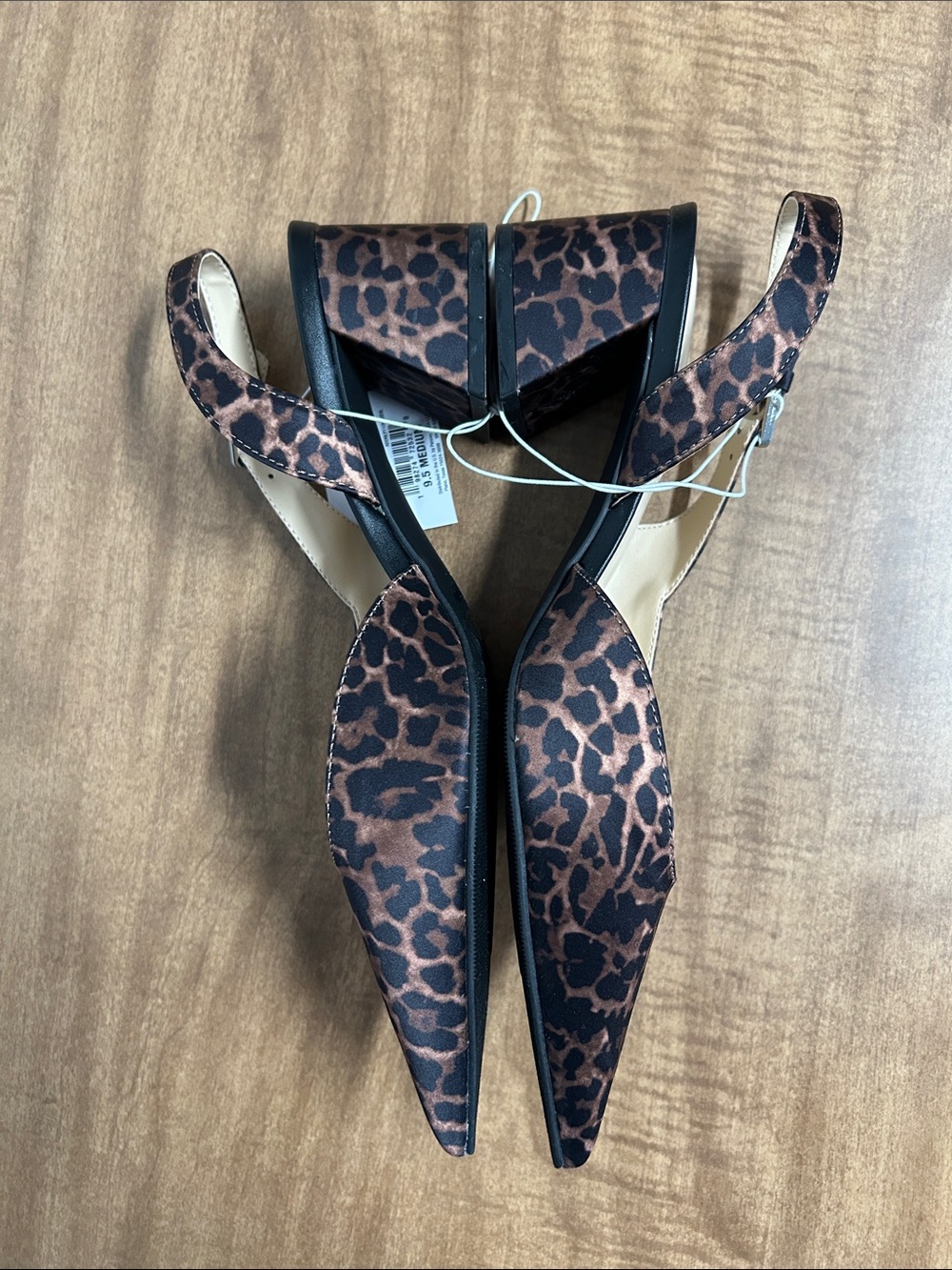NWT Liz Claiborne Leopard Print Pointed Toe Slingback Block Heel Pumps 9.5
Y - Picture 4 of 16